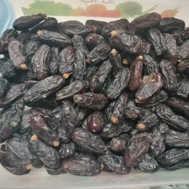 Shareefa Dates